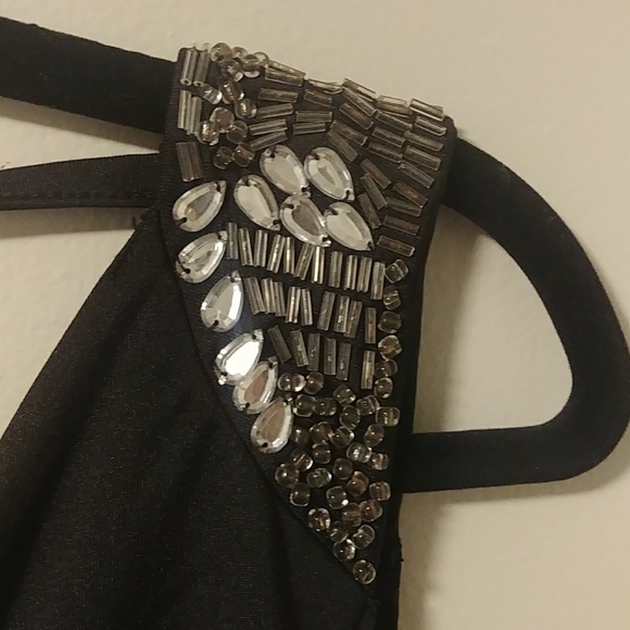 Beyonce Deréon mini dress - Picture 2 of 5